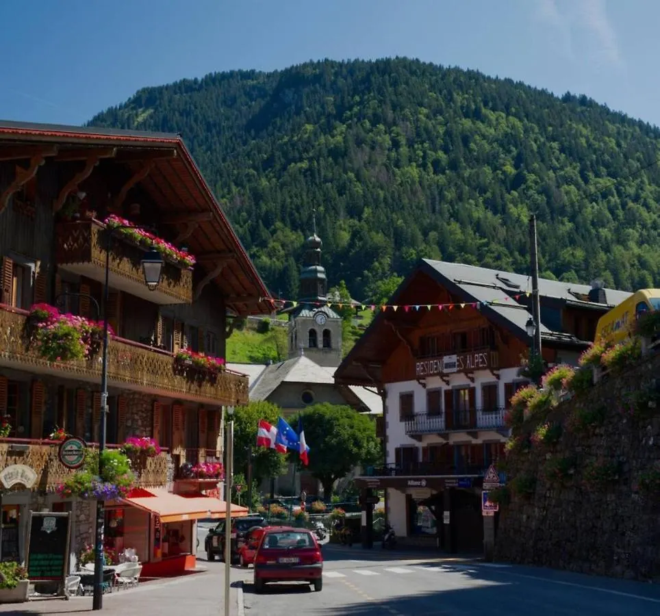 Lovely 2 Bed Apartment In Morzine With Garden 0*,  France